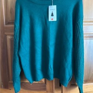 Zesica nwt new Women's green Crew Neck Sweater